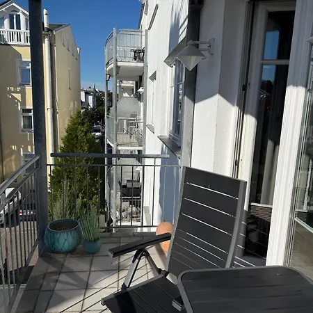 Haus Jahreszeiten Meeresrauscher By Unsere Urlaubszeit Lejlighed Binz